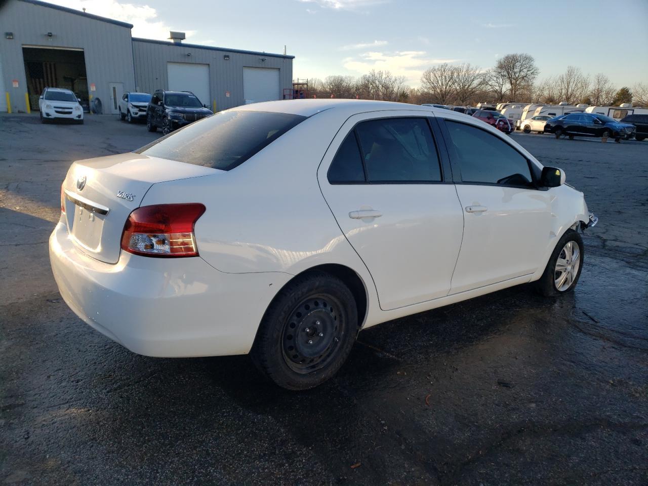 2012 TOYOTA YARIS - Фото 3