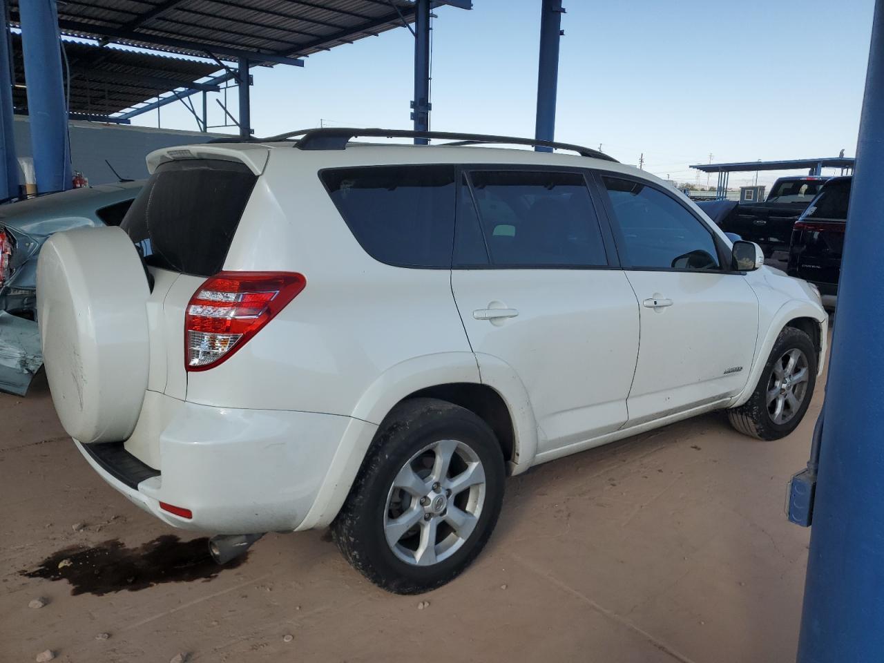 2011 TOYOTA RAV4 LIMIT - Фото 3