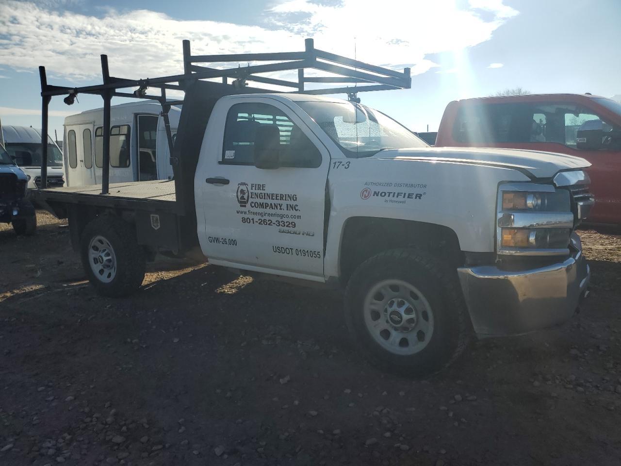 2017 CHEVROLET SILVERADO - Фото 4