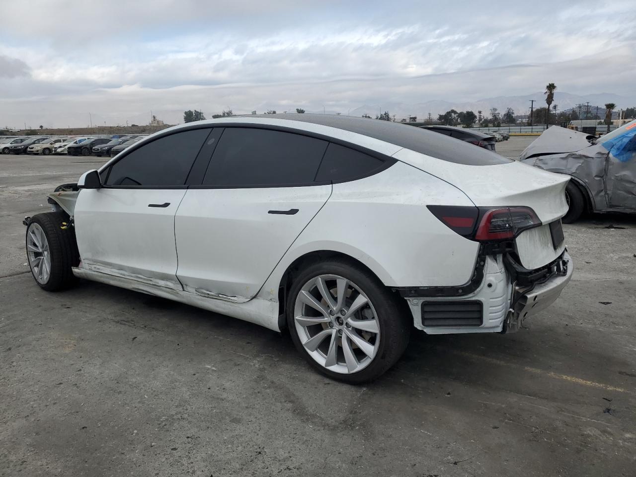 2022 TESLA MODEL 3 - Image 2