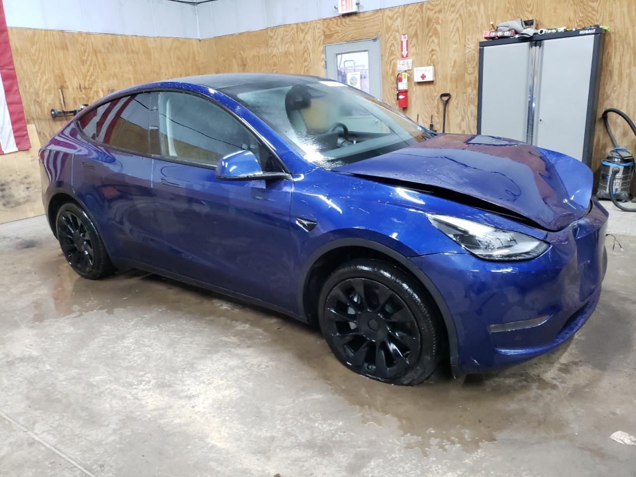 2023 TESLA MODEL Y - Фото 4