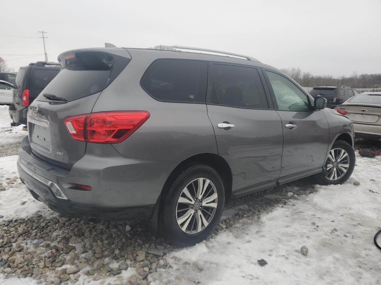 2019 NISSAN PATHFINDER - Фото 3