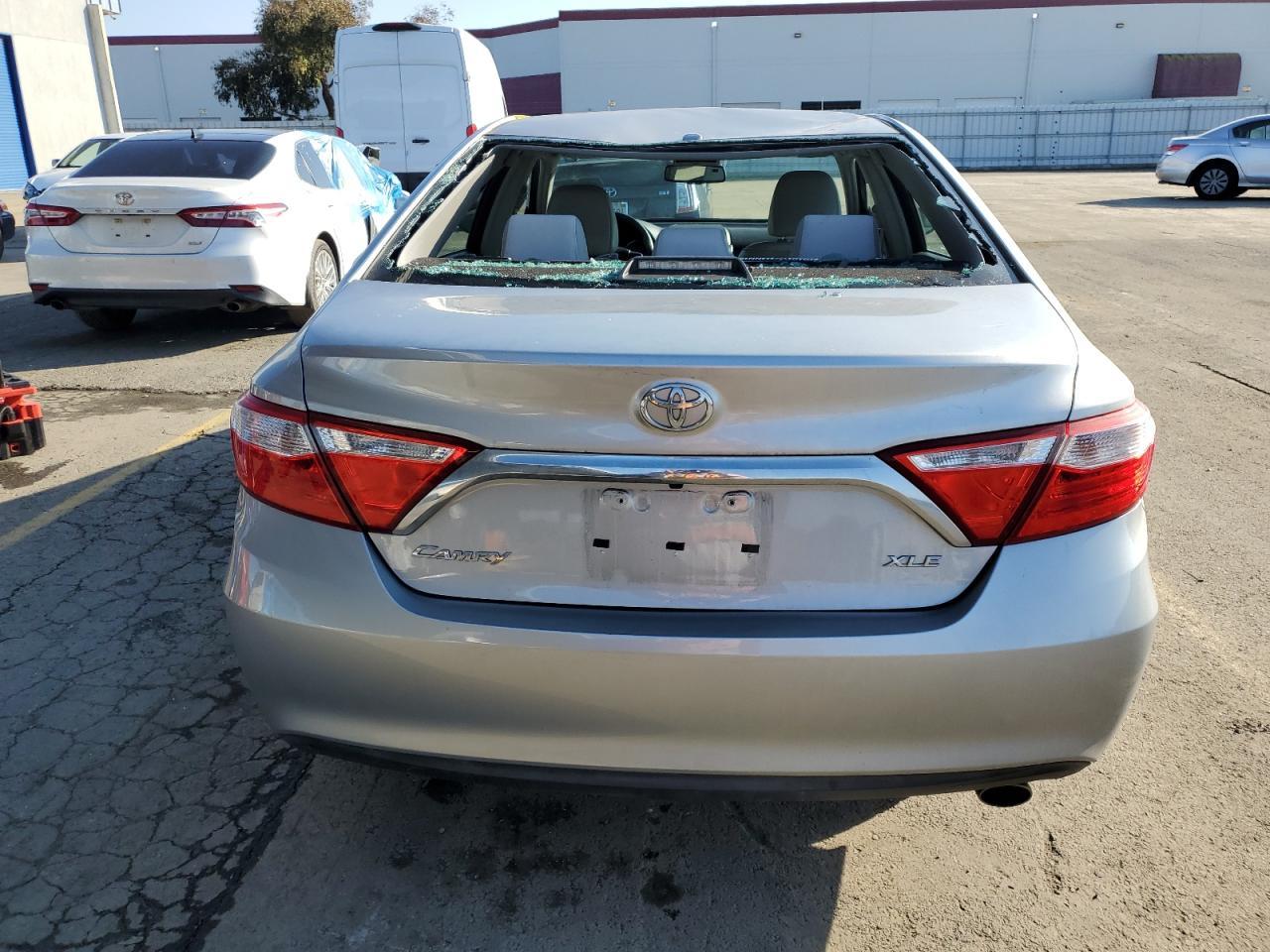 2017 TOYOTA CAMRY LE - Image 6