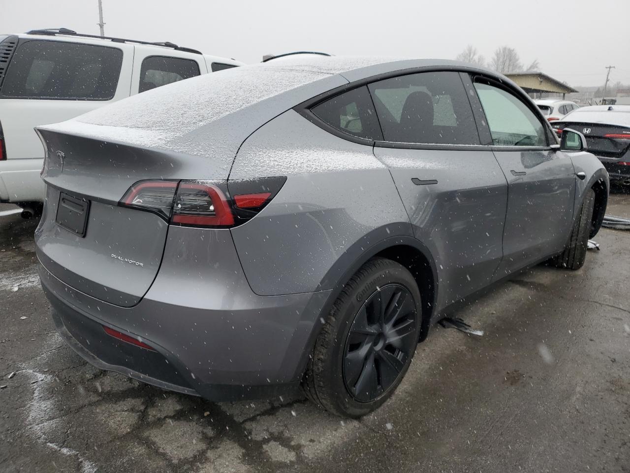 2024 TESLA MODEL Y - Image 3