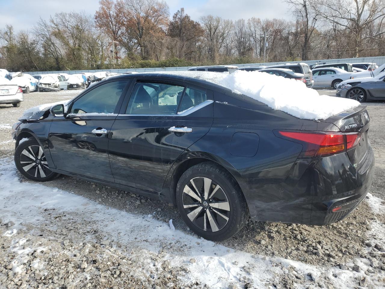 2022 NISSAN ALTIMA SV - Image 2