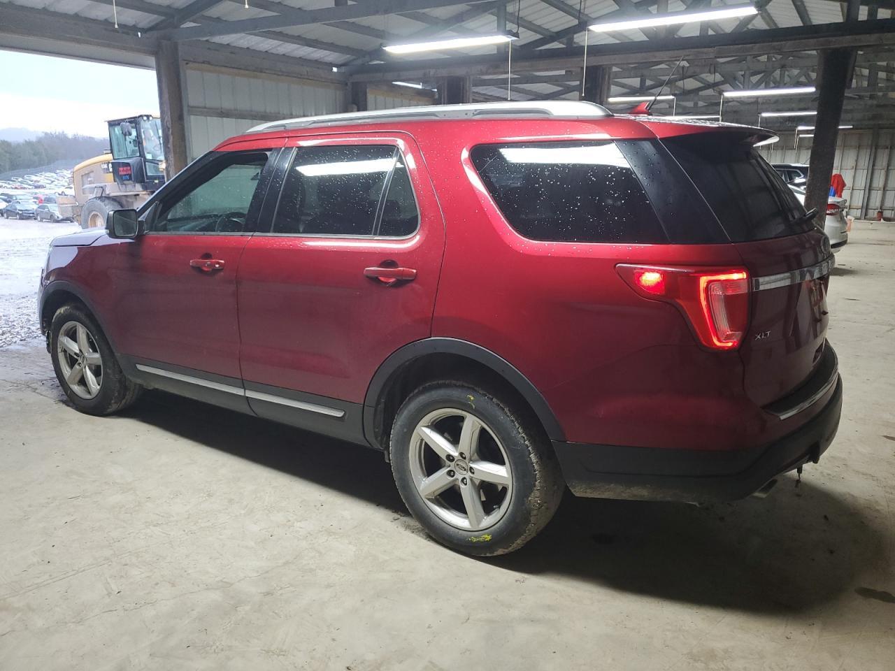2018 FORD EXPLORER X - Image 2