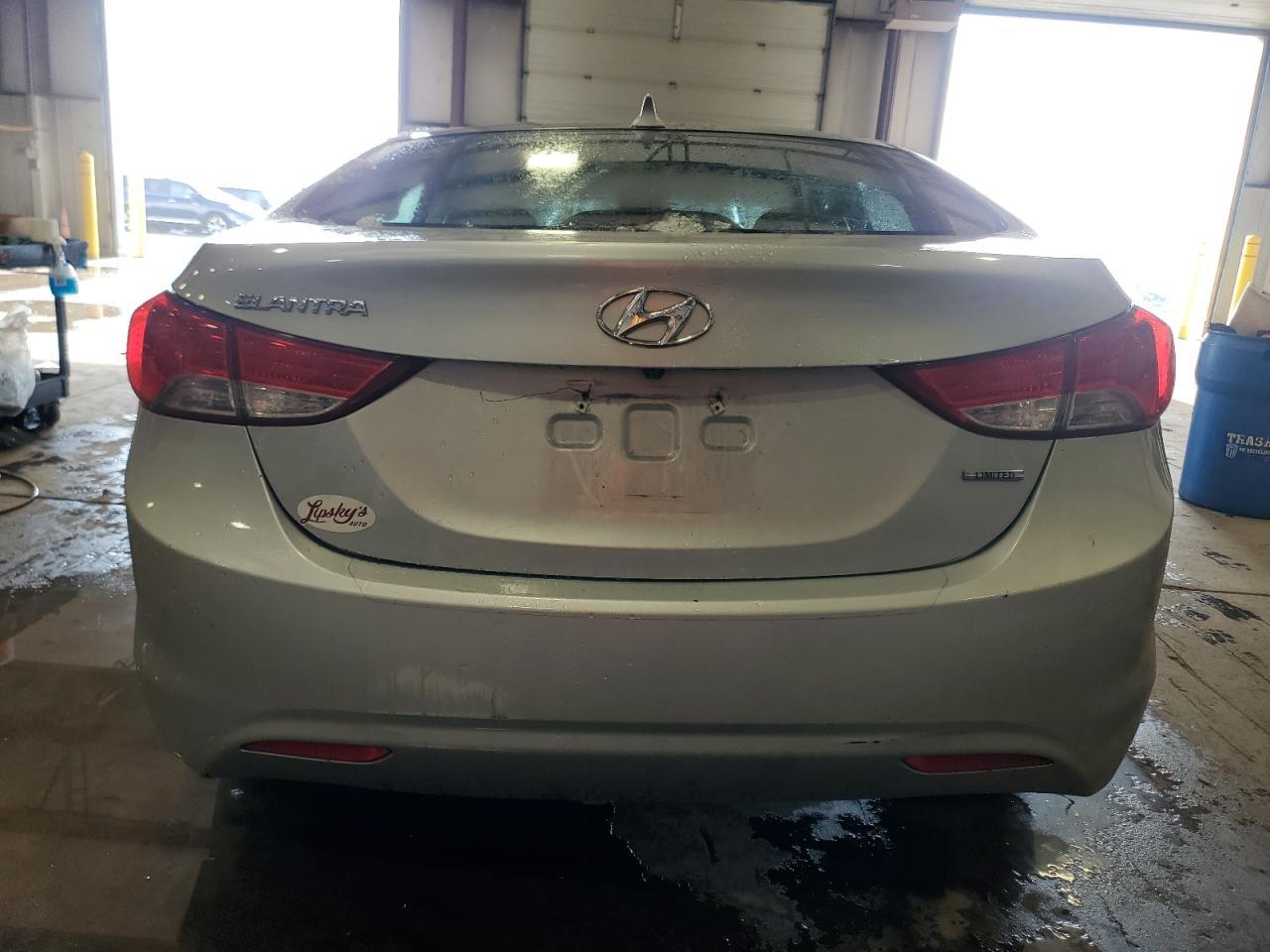 2011 HYUNDAI ELANTRA GL - Image 6