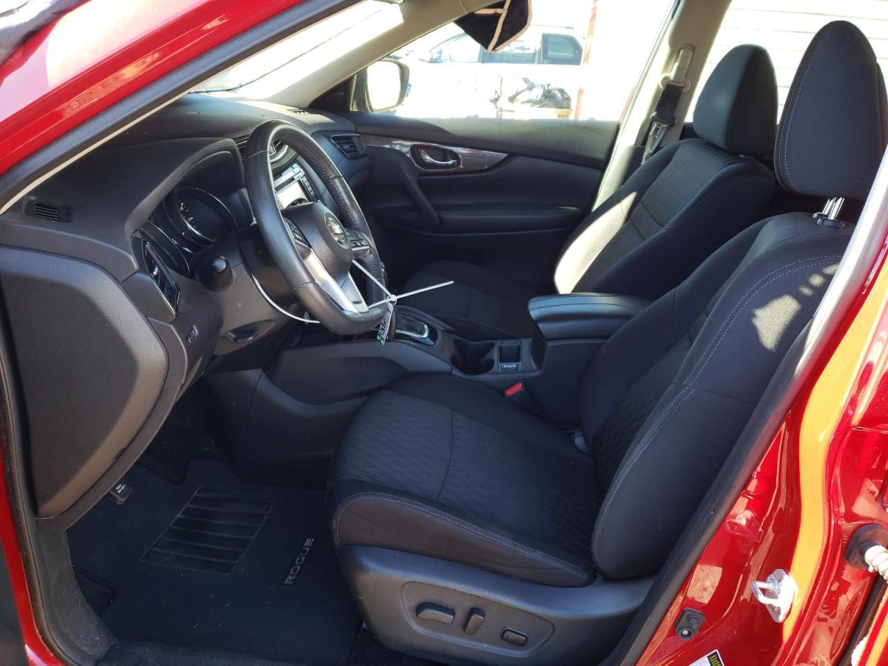 2017 NISSAN ROGUE SV - Image 7