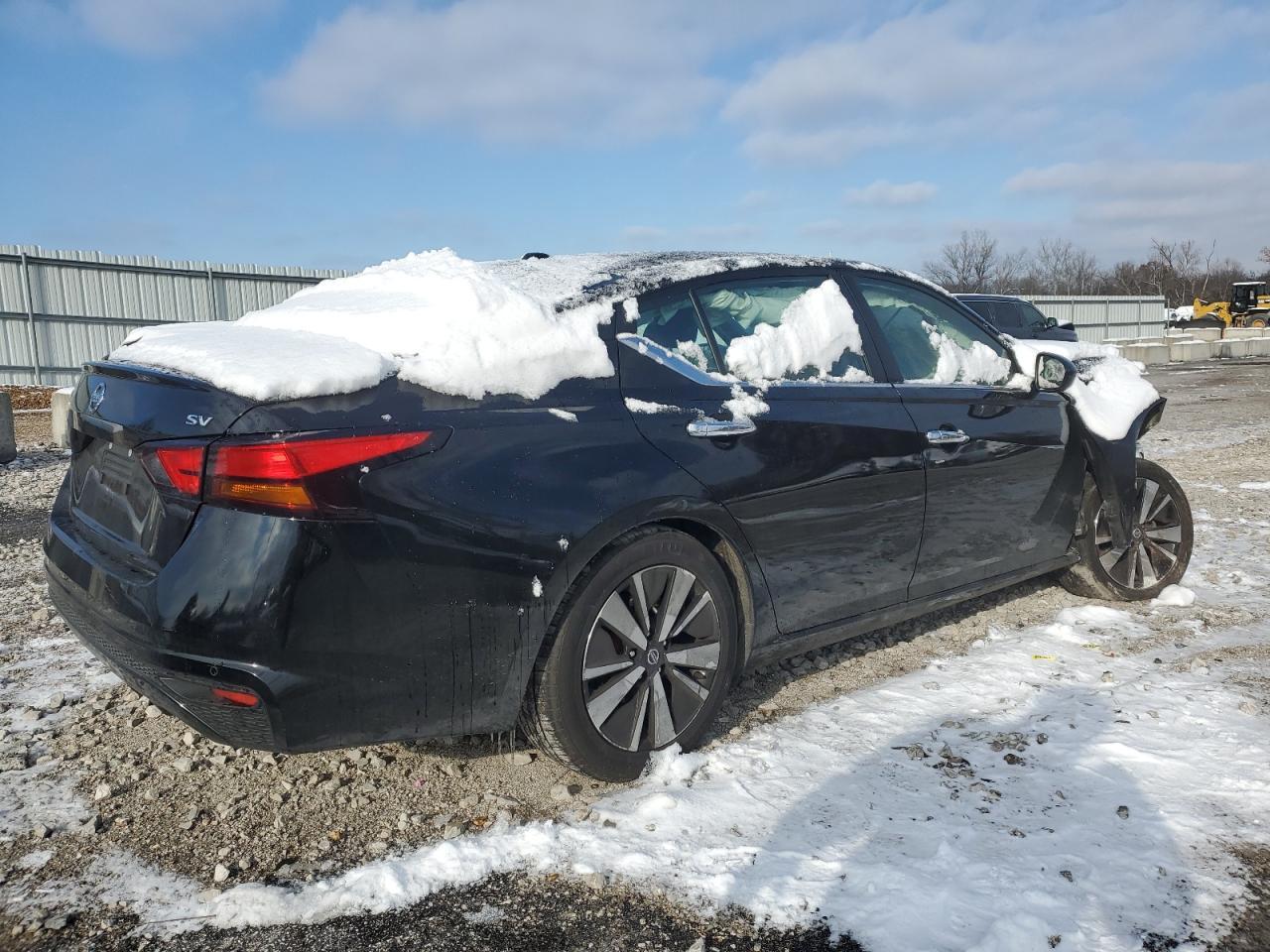 2022 NISSAN ALTIMA SV - Image 3