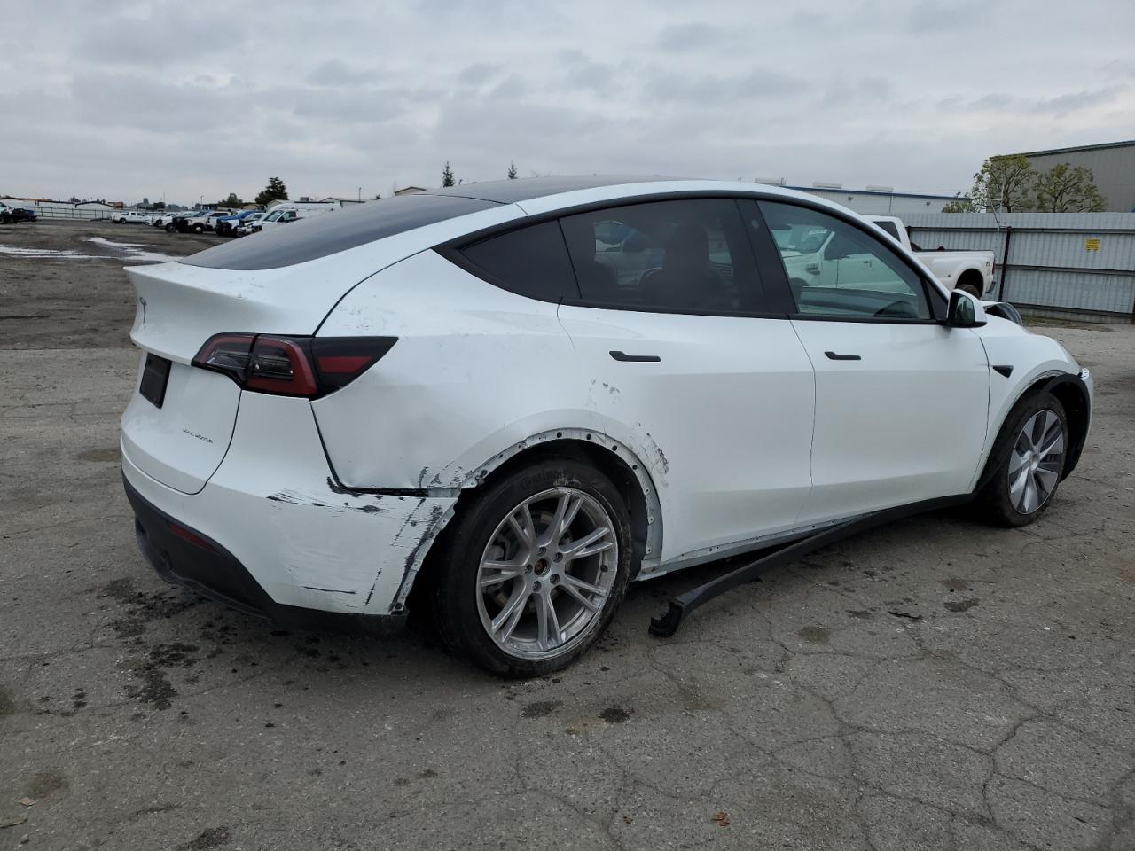 2023 TESLA MODEL Y - Фото 3