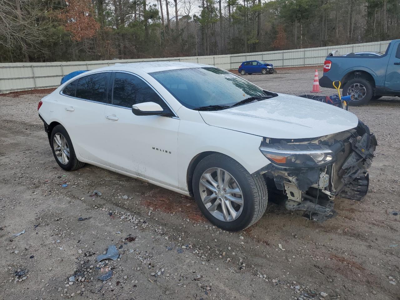 2017 CHEVROLET MALIBU LT - Image 4