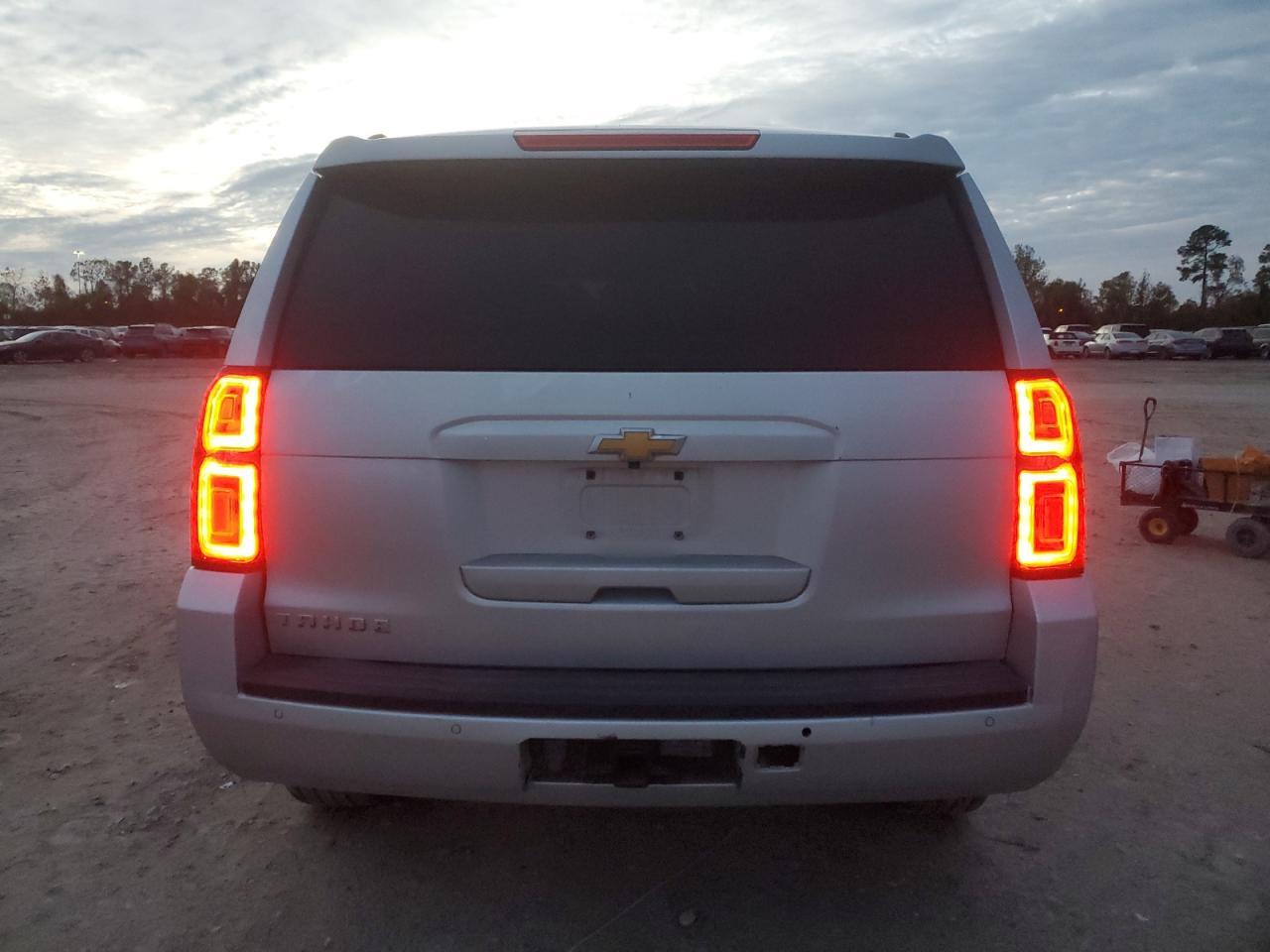 2015 CHEVROLET TAHOE C150 - Фото 6