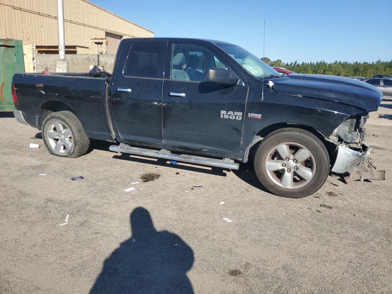 2015 RAM 1500 SLT - Image 4