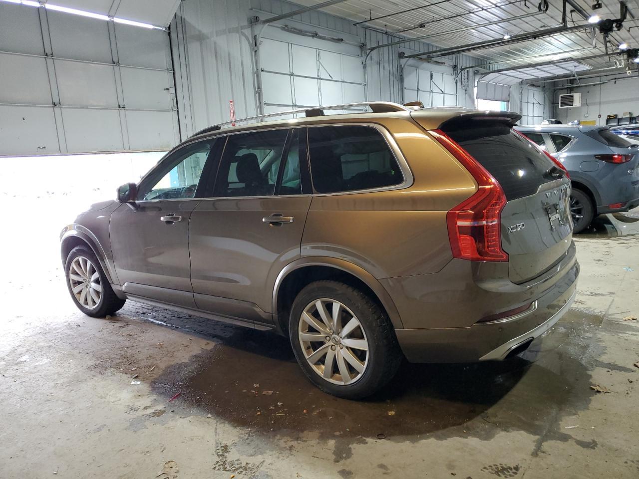 2016 VOLVO XC90 T6 - Фото 2