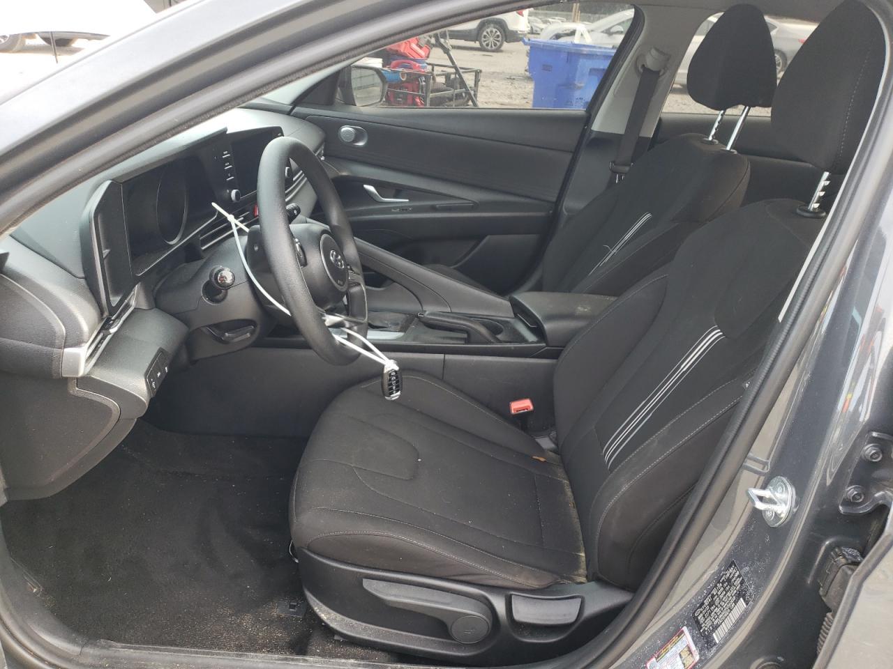 2023 HYUNDAI ELANTRA SE - Image 7
