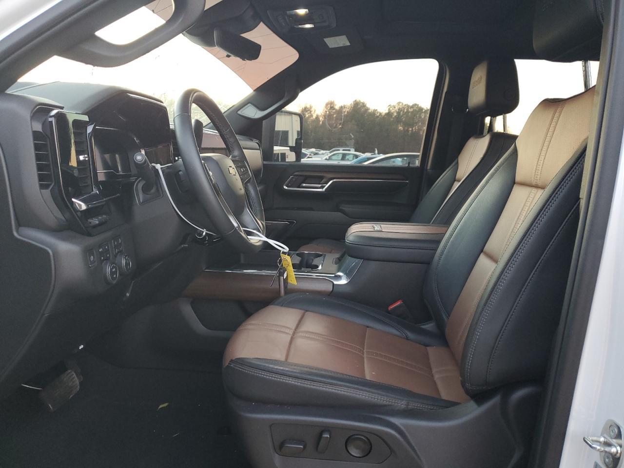 2024 CHEVROLET SILVERADO - Image 7