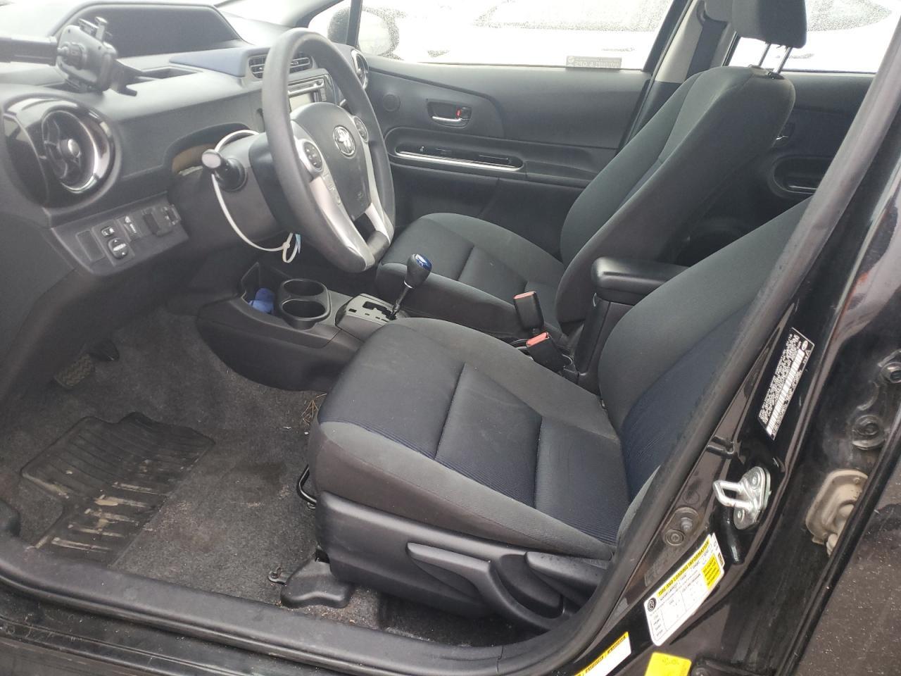 2016 TOYOTA PRIUS C - Image 7