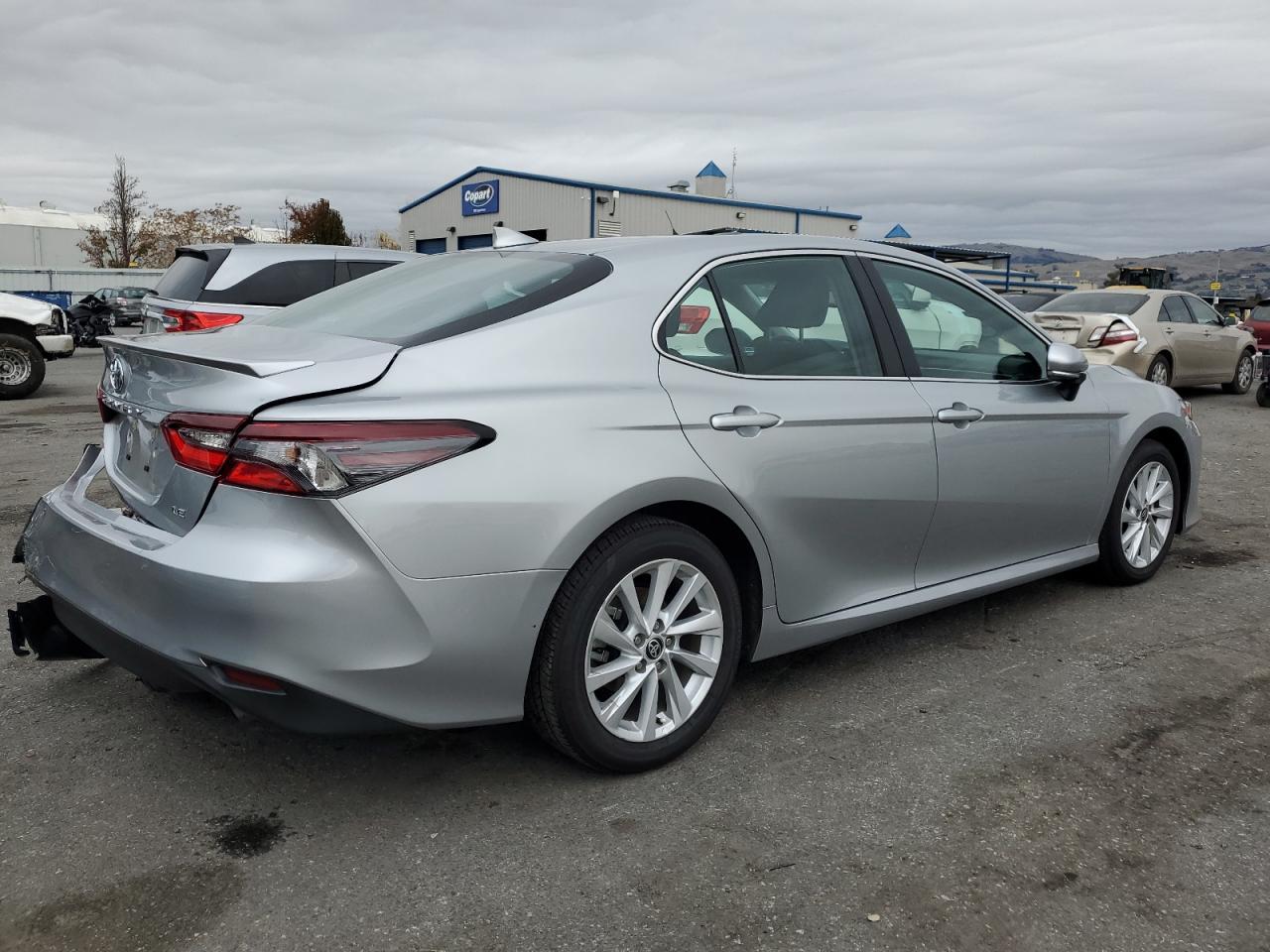 2024 TOYOTA CAMRY LE - Фото 3