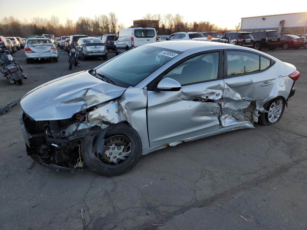 2018 HYUNDAI ELANTRA SE