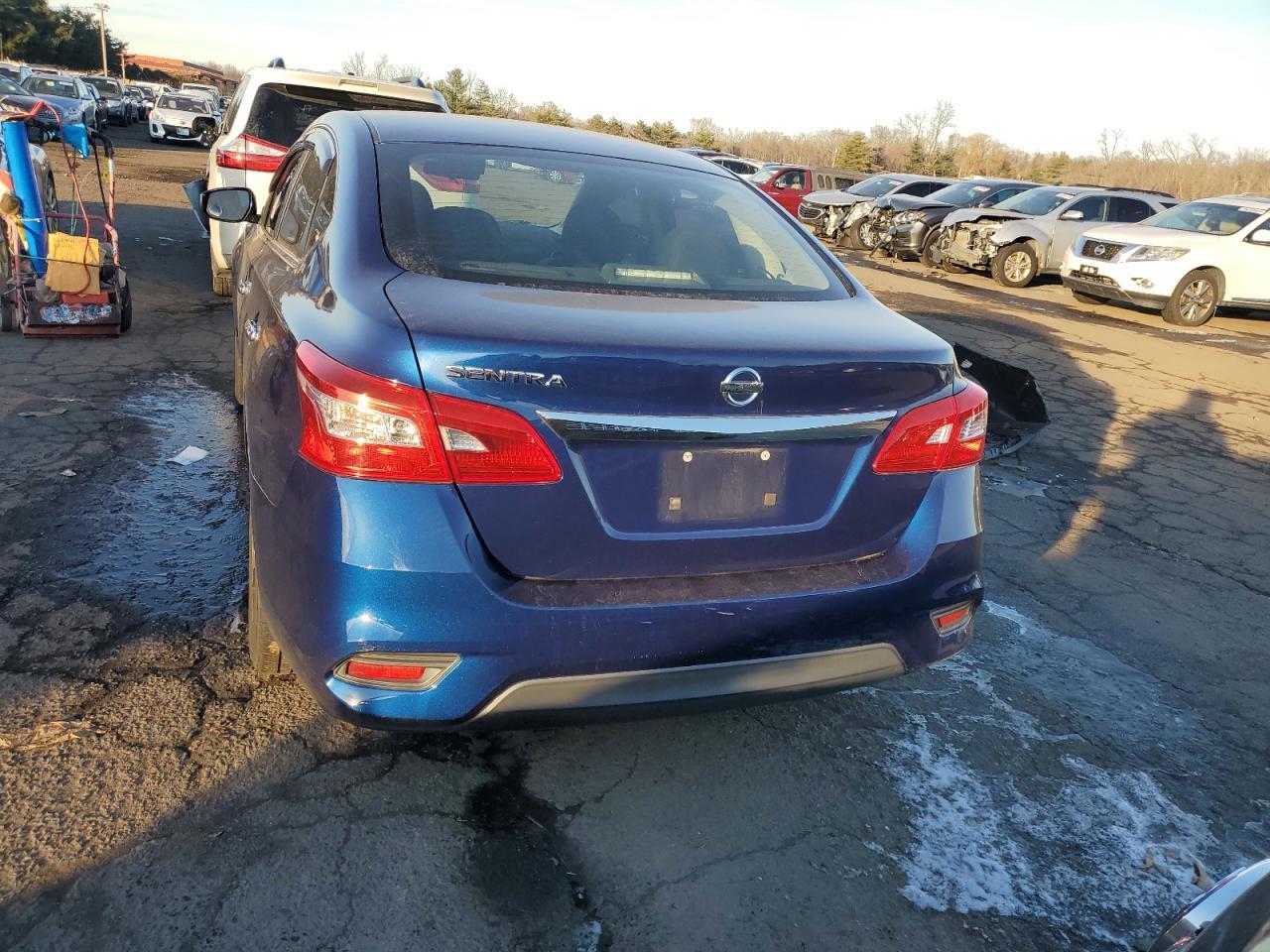 2017 NISSAN SENTRA S - Фото 6