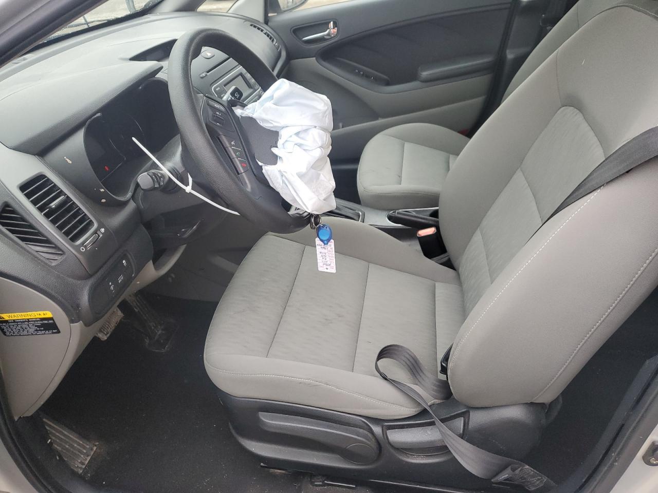 2015 KIA FORTE LX - Image 7