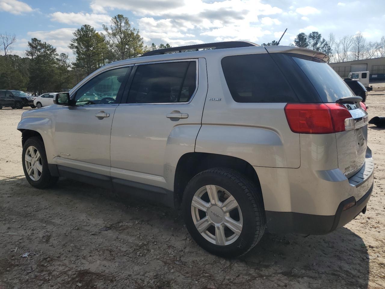 2014 GMC TERRAIN SL - Фото 2