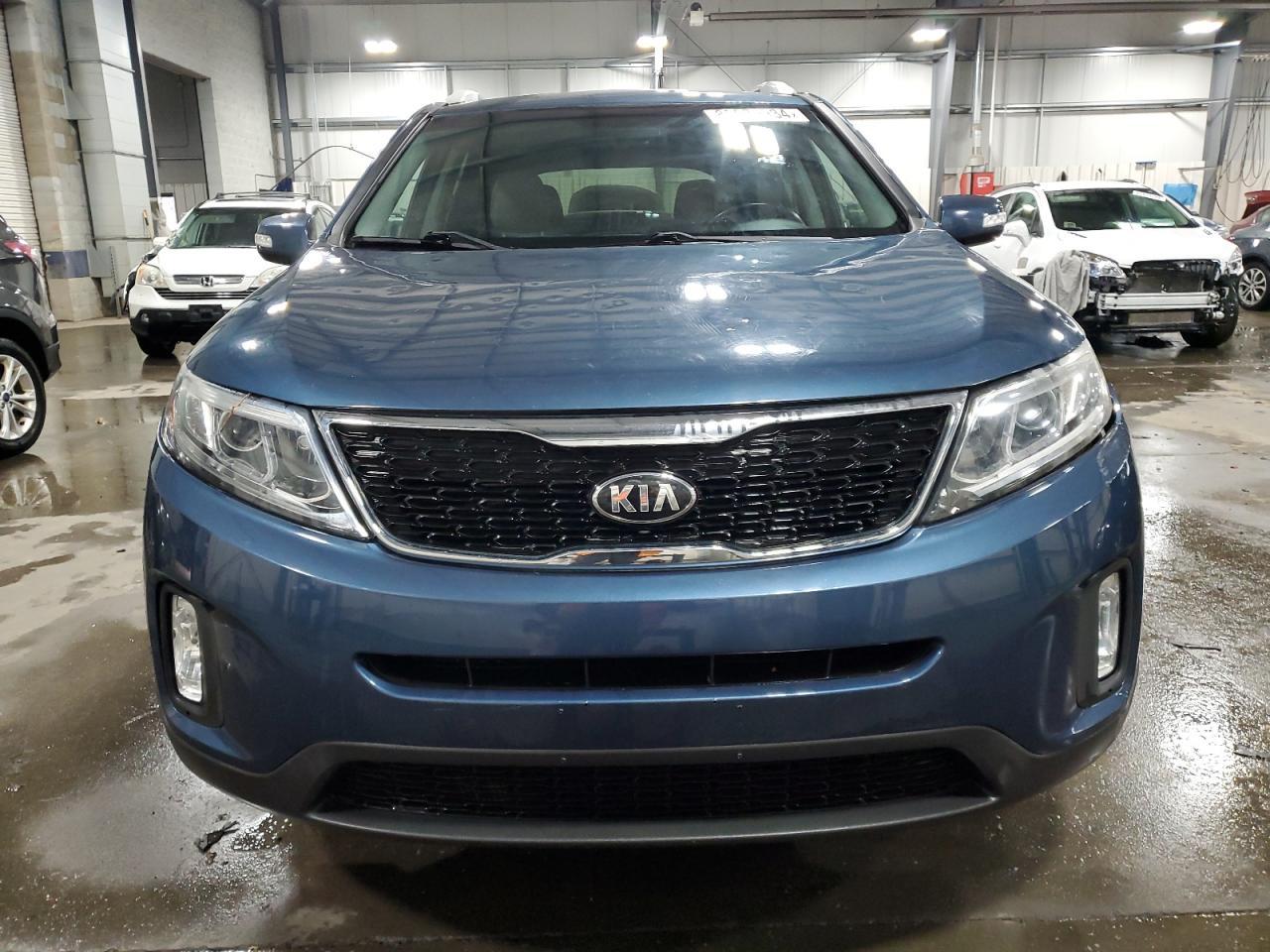 2015 KIA SORENTO LX - Image 5