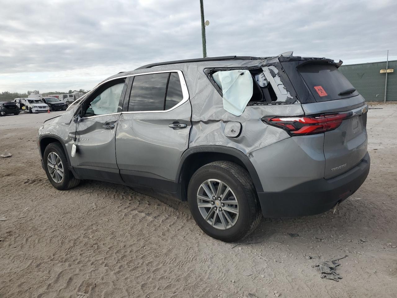 2023 CHEVROLET TRAVERSE L - Фото 2