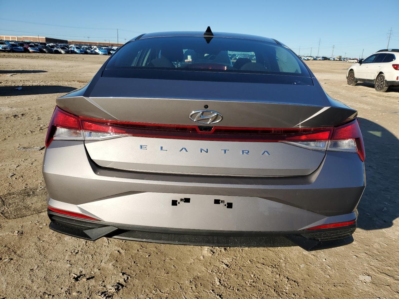 2023 HYUNDAI ELANTRA SE - Image 6