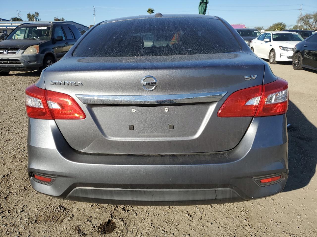 2017 NISSAN SENTRA S - Фото 6