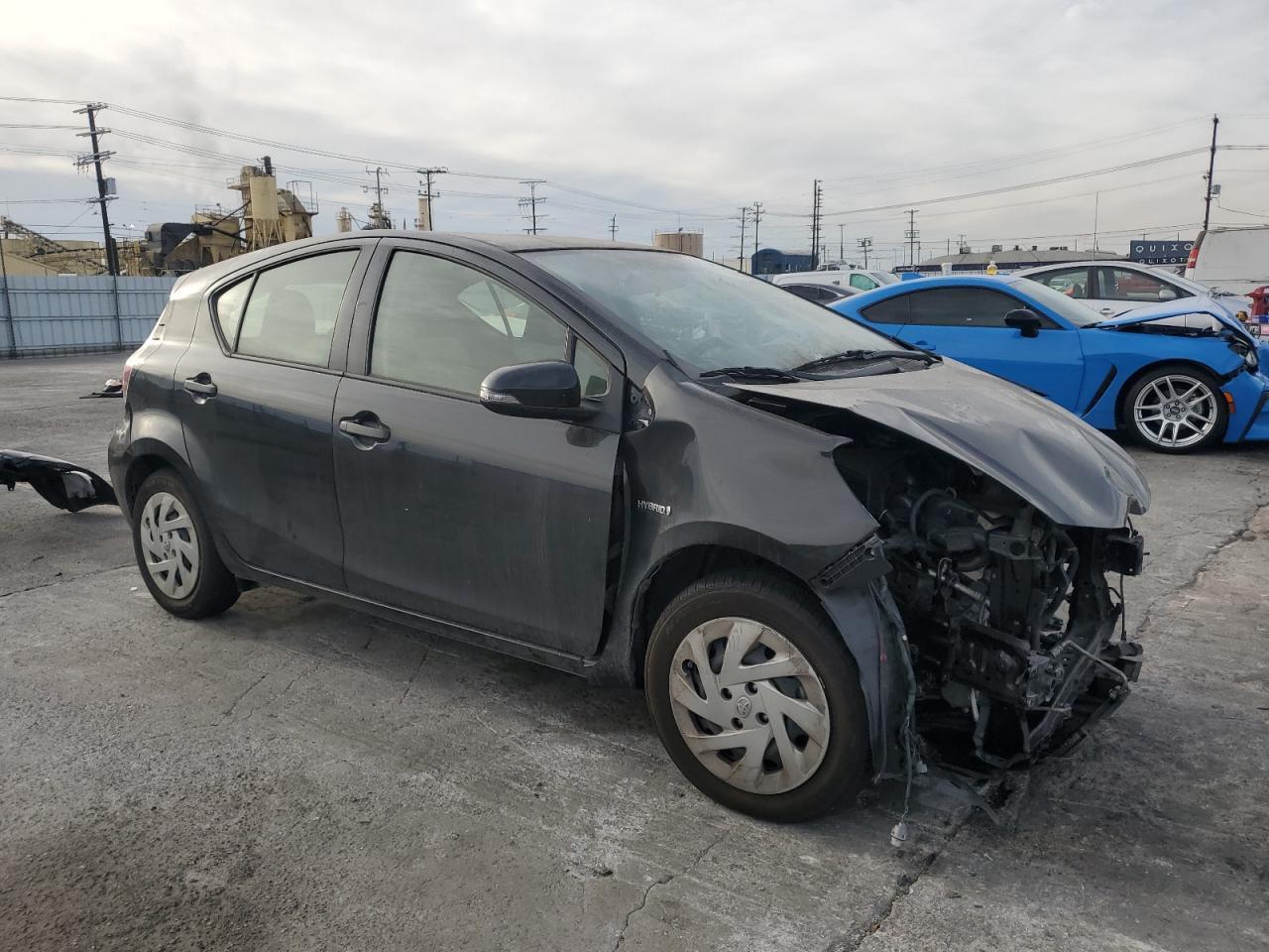 2016 TOYOTA PRIUS C - Image 4