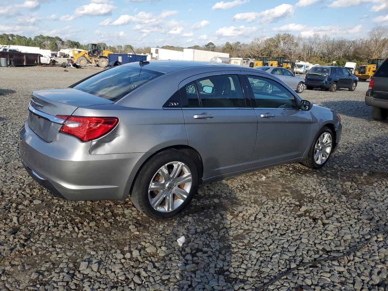 2013 CHRYSLER 200 LX - Image 3