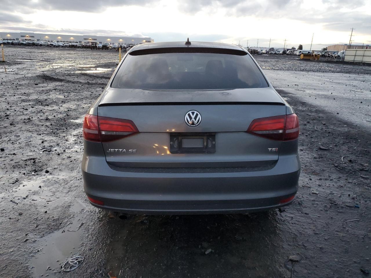 2016 VOLKSWAGEN JETTA SE - Image 6