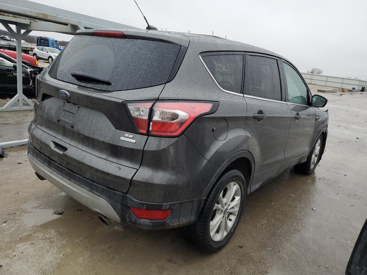 2017 FORD ESCAPE SE - Фото 3