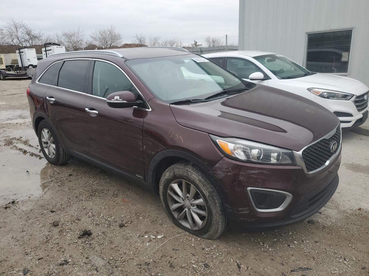 2017 KIA SORENTO LX - Image 4