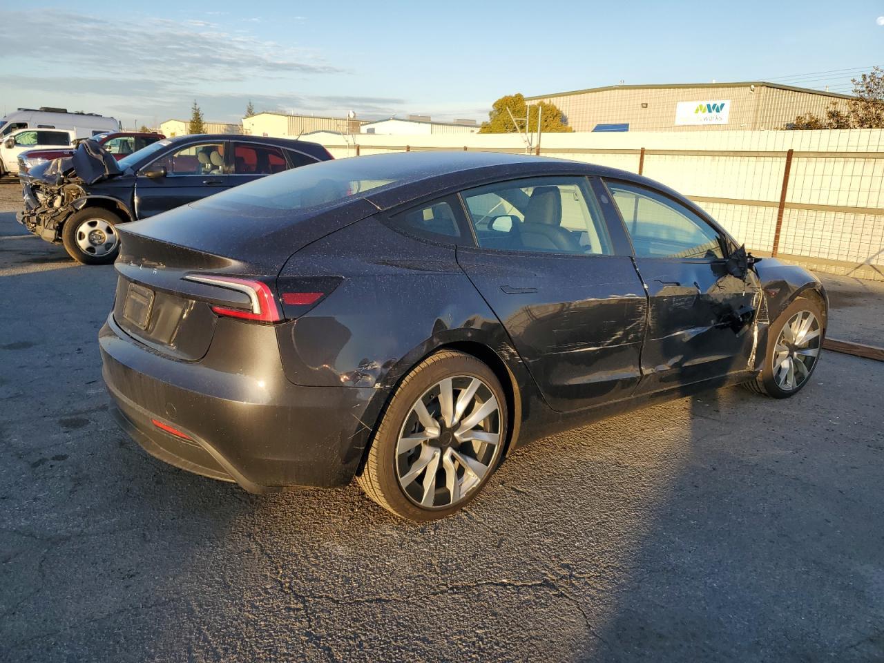 2024 TESLA MODEL 3 - Image 3