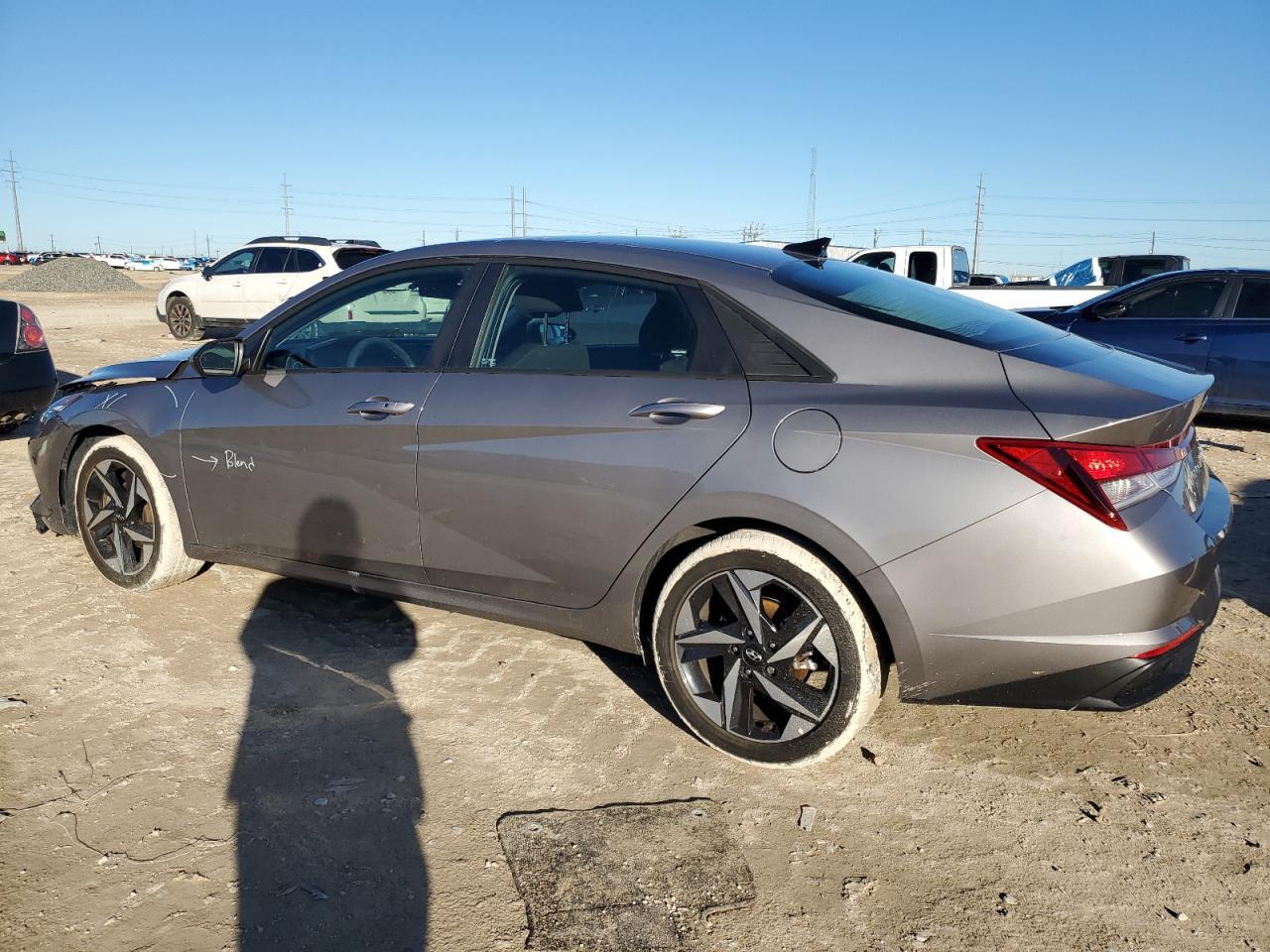 2023 HYUNDAI ELANTRA SE - Image 2