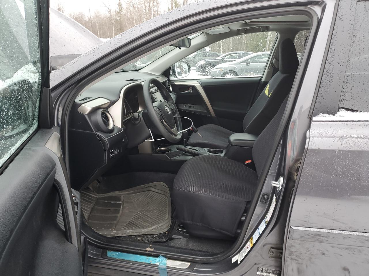 2015 TOYOTA RAV4 XLE - Фото 7