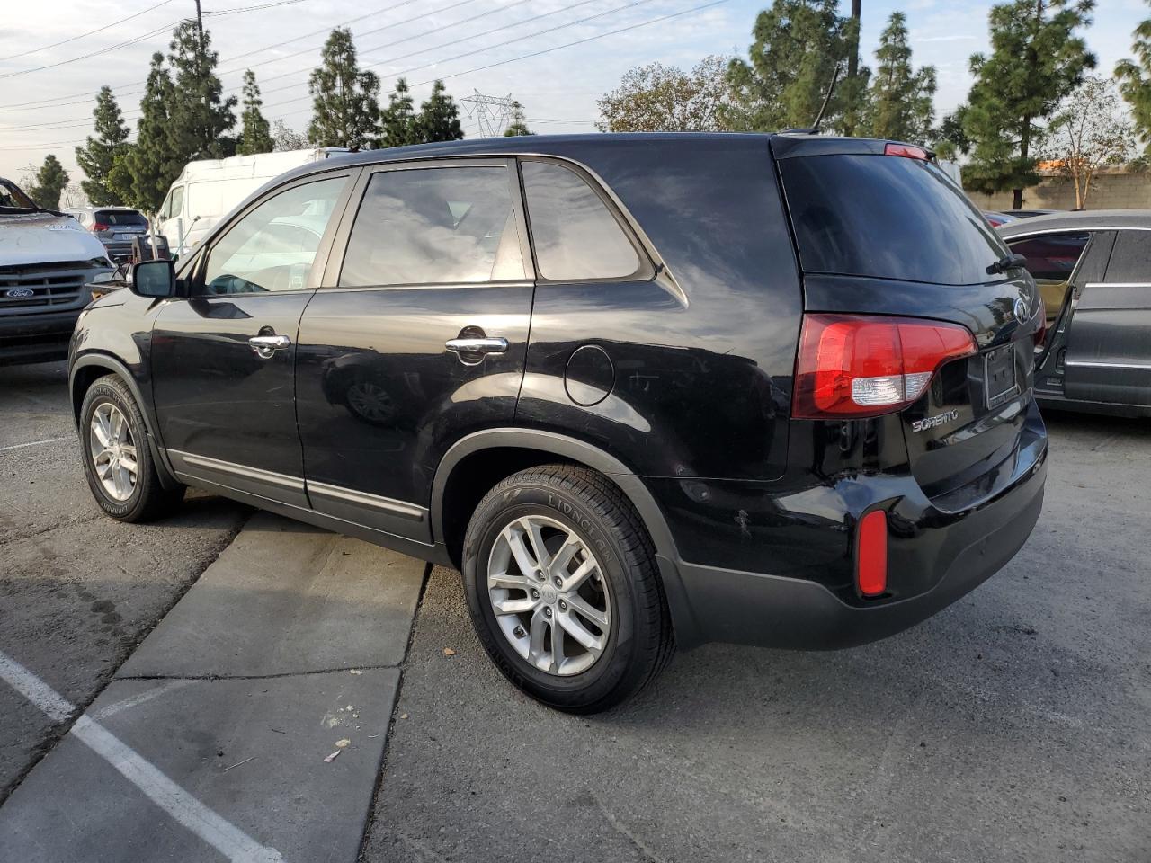 2014 KIA SORENTO LX - Image 2