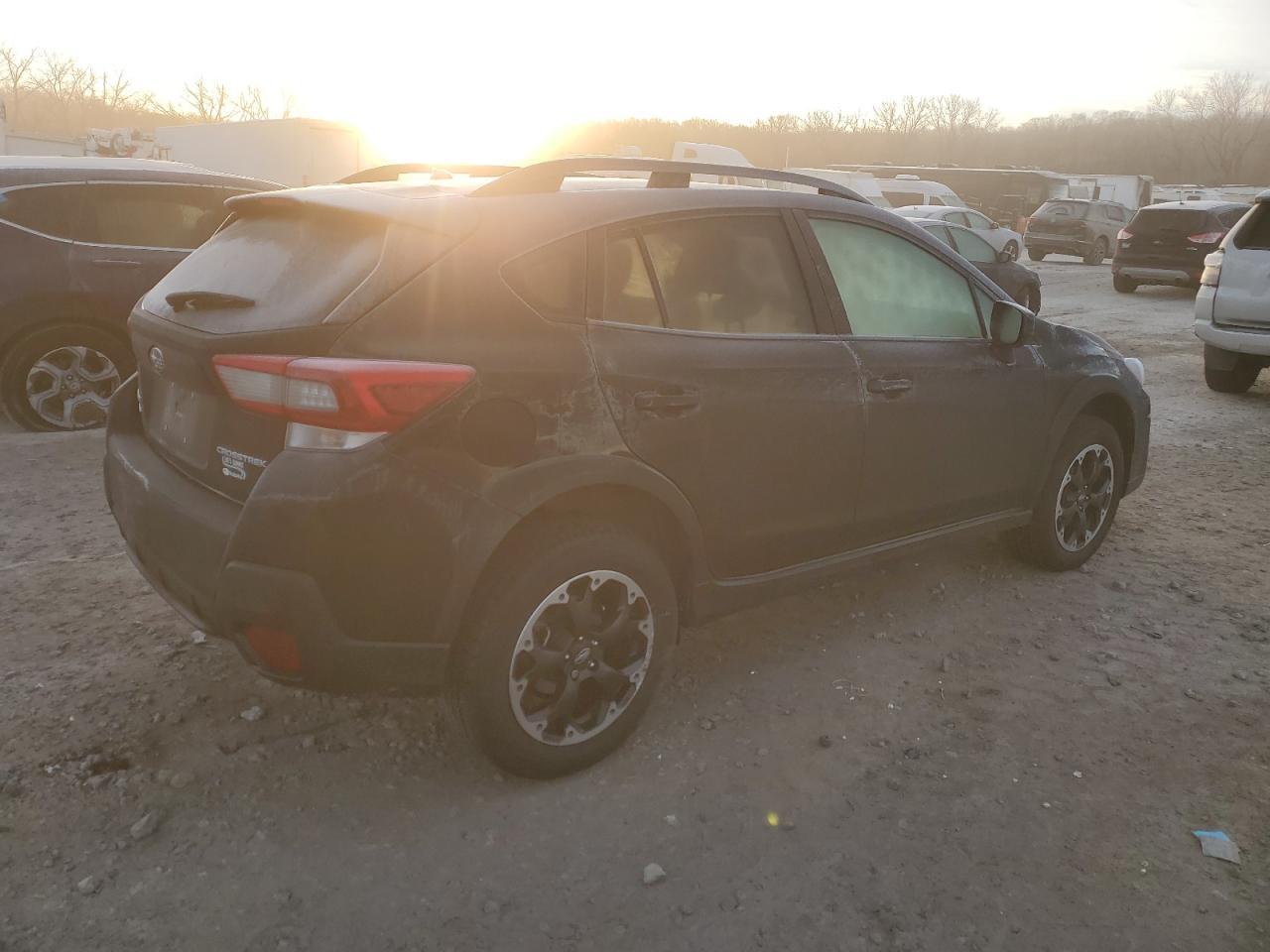 2021 SUBARU CROSSTREK - Фото 3
