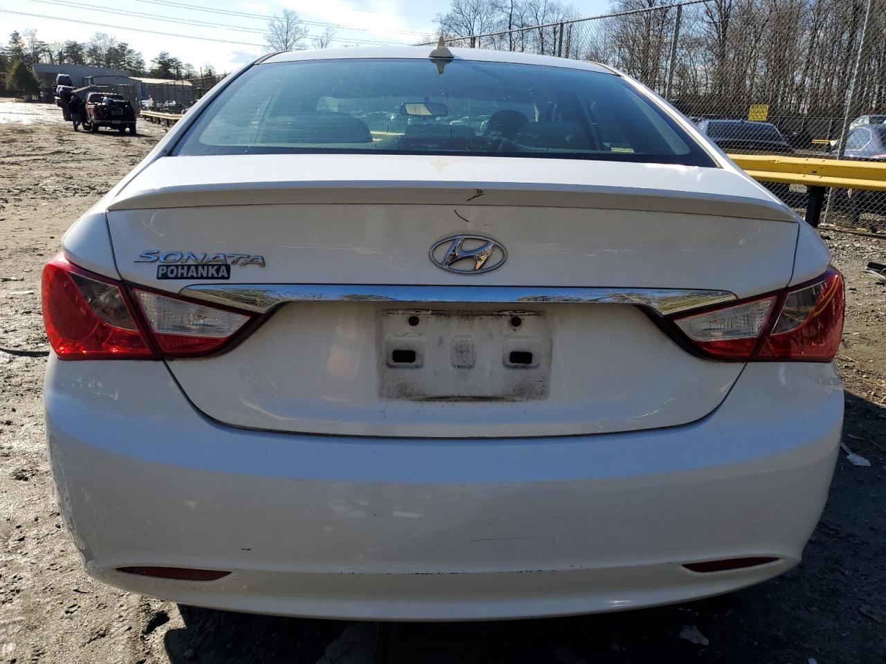 2013 HYUNDAI SONATA GLS - Image 6