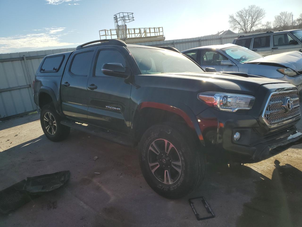 2017 TOYOTA TACOMA DOU - Image 4