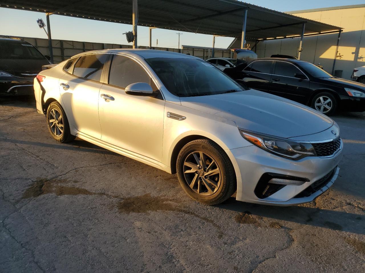 2019 KIA OPTIMA LX - Фото 4