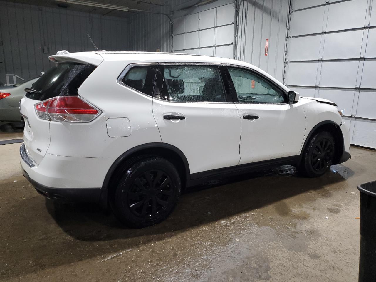 2016 NISSAN ROGUE S - Фото 3