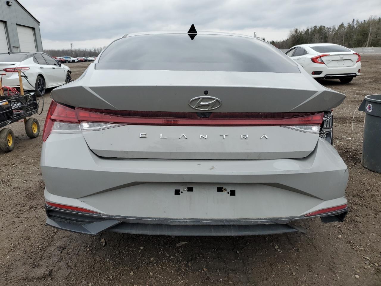 2022 HYUNDAI ELANTRA SE - Фото 6