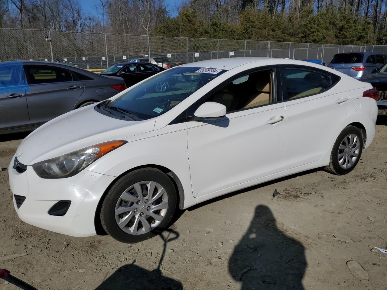 2013 HYUNDAI ELANTRA GL