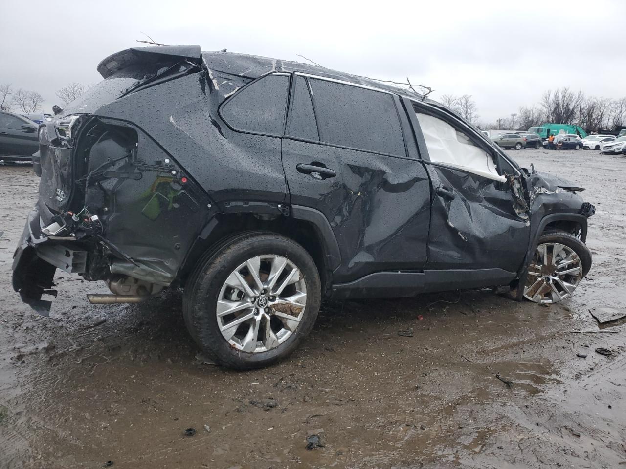 2024 TOYOTA RAV4 XLE P - Image 3