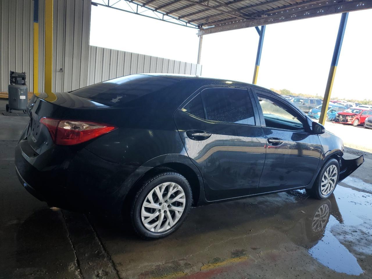 2018 TOYOTA COROLLA L - Image 3