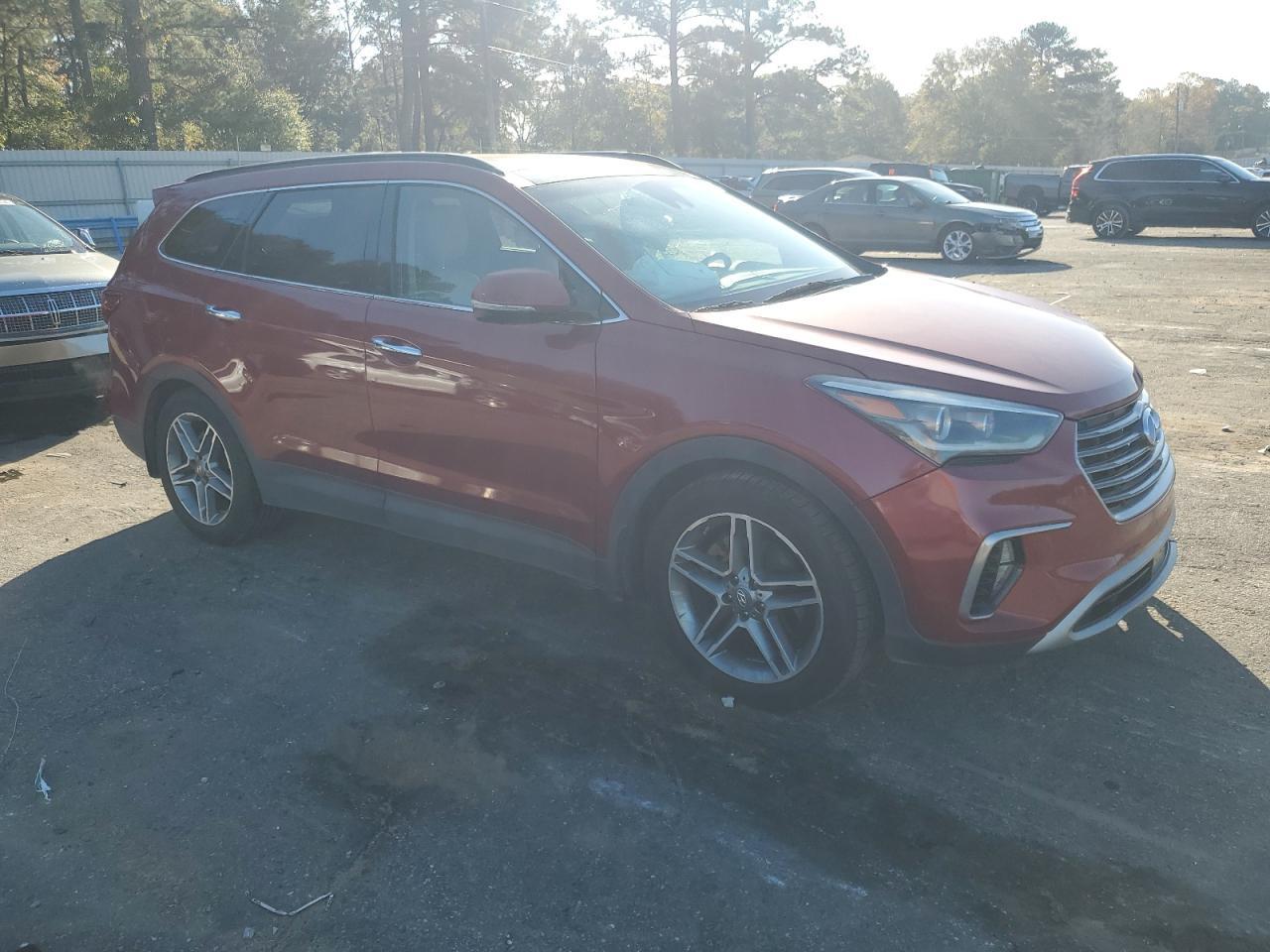2017 HYUNDAI SANTA FE S - Image 4