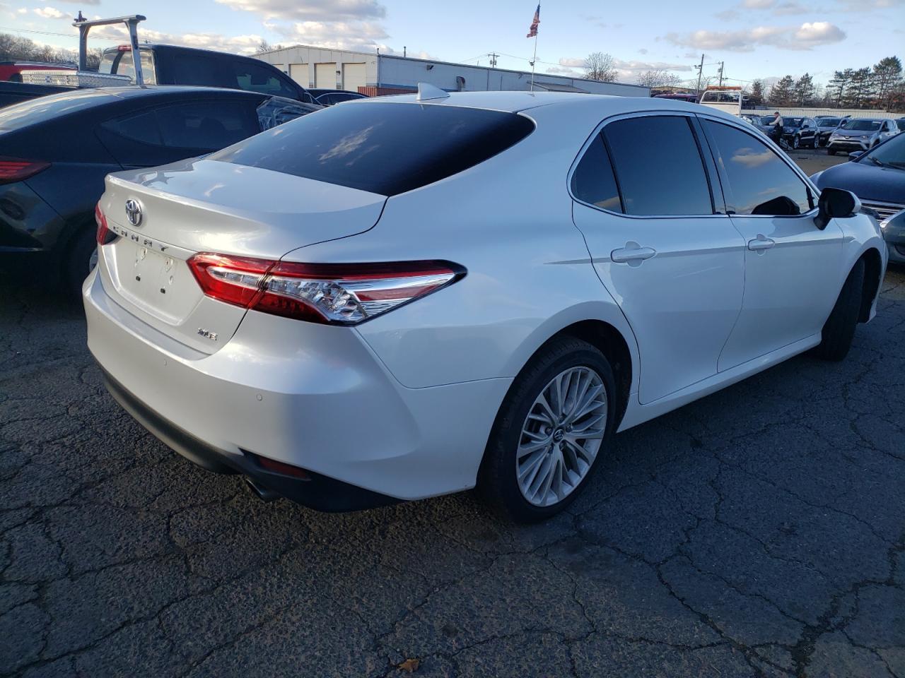 2018 TOYOTA CAMRY L - Image 3